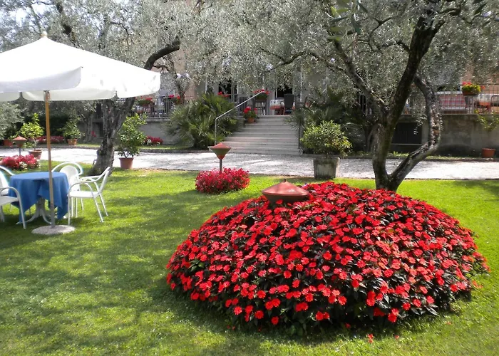 Отель Garden Торри-дель-Бенако