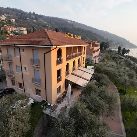 Garden Hotel 2*