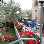 Garden 2*