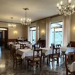 Hotel Garden 2*